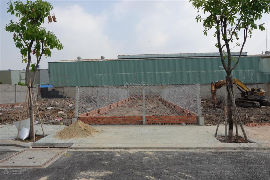 Chính chủ bán lô đất đẹp dt 4,6x21 ngay trung tâm phường thạnh lộc, q.12