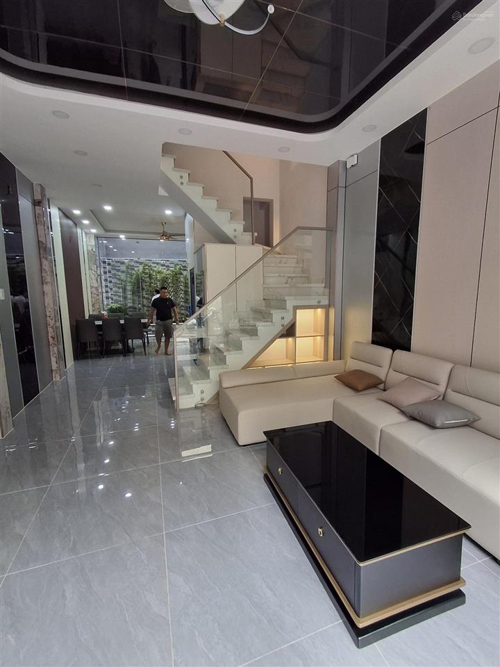 Bán nhà 117/ phạm văn đồng p 3 gò vấp. dt 55m2. giá 9,3 tỷ 0985 243 ***