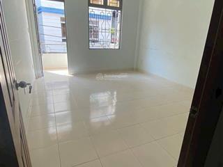Cho nhà 55/ nguyễn văn công phường 3 gò vấp. giá 12 triệu. 0985 243 ***