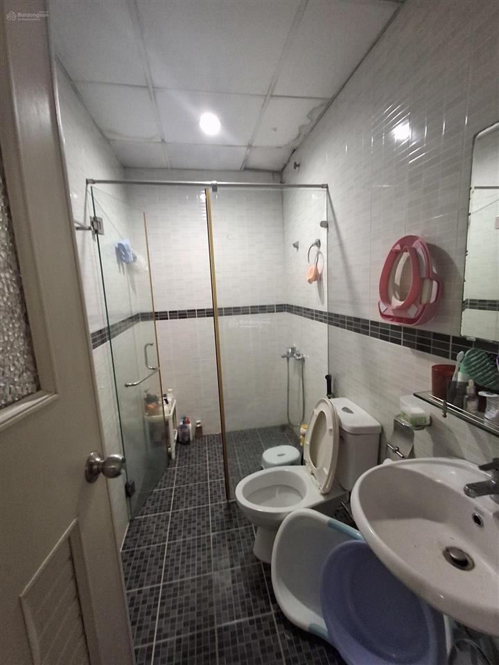 Chính chủ cho thuê chcc bộ đội biên phòng. dt 50m2 giá 10 triệu/th 0985 243 ***