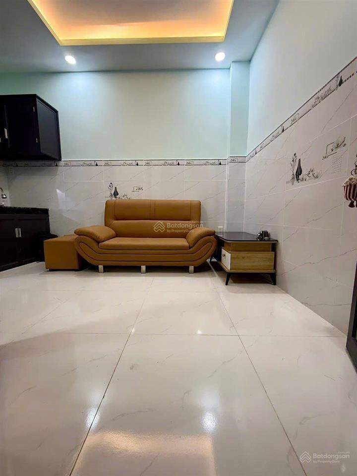Cần bán gấp nhà đẹp đúc 3 lầu giá rẻ  chính chủ