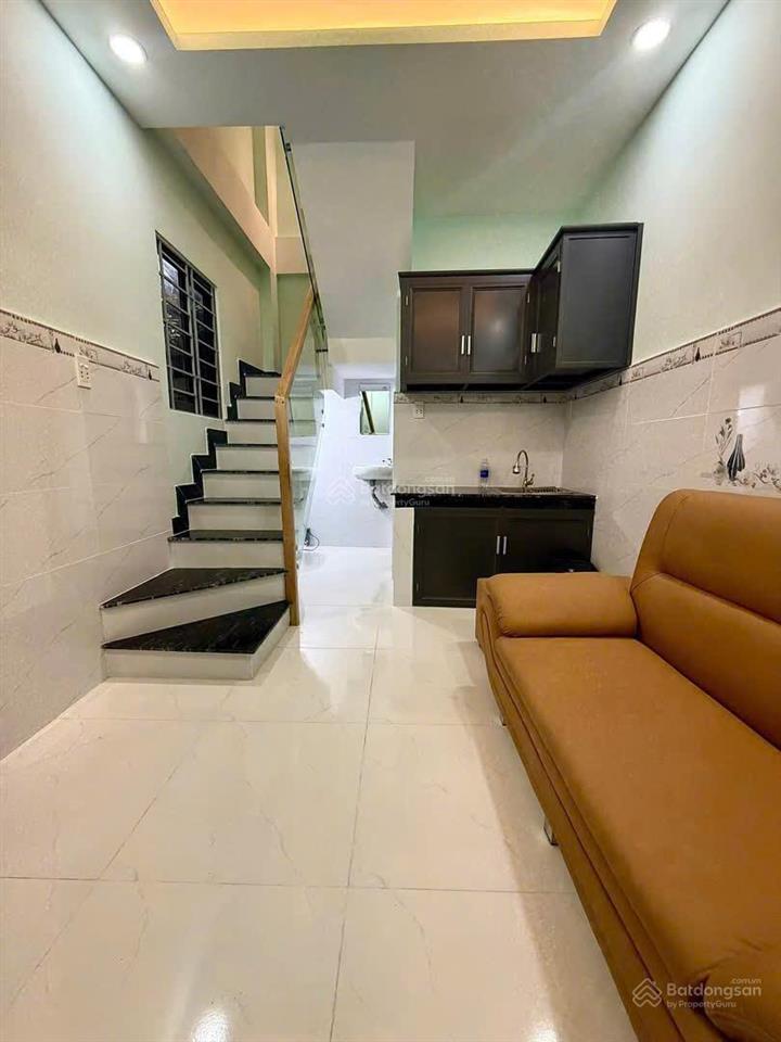 Cần bán gấp nhà đẹp đúc 3 lầu giá rẻ  chính chủ