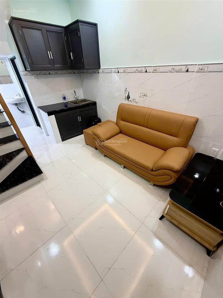 Cần bán gấp nhà đẹp đúc 3 lầu giá rẻ  chính chủ