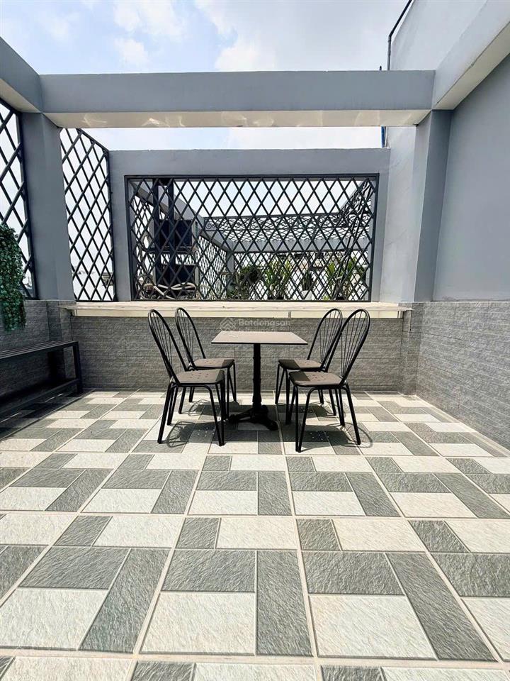 Cần bán gấp nhà mới đúc 3 lầu giá rẻ  chính chủ