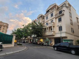 Bán căn góc xẻ khe  130m2  5 tầng  giá 28 tỷ