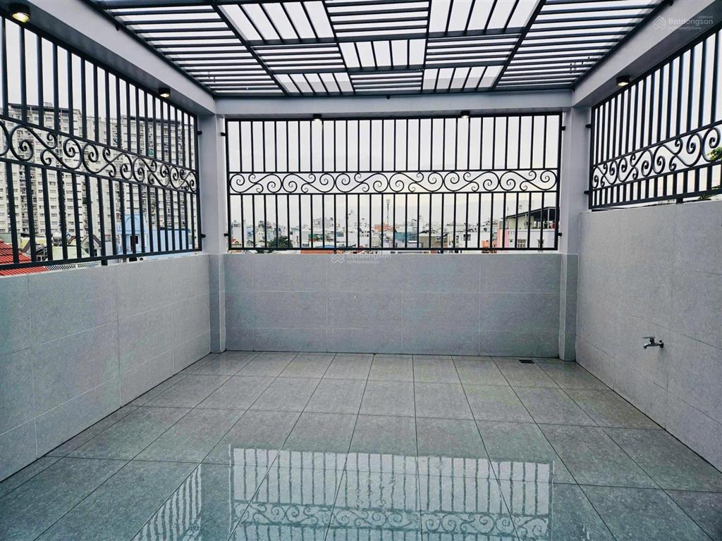 Bán nhà 4 phòng ngủ thiết kế hiện đại vip khu gò vấp, diện tích 76m2 giá chào 16,8 tỷ