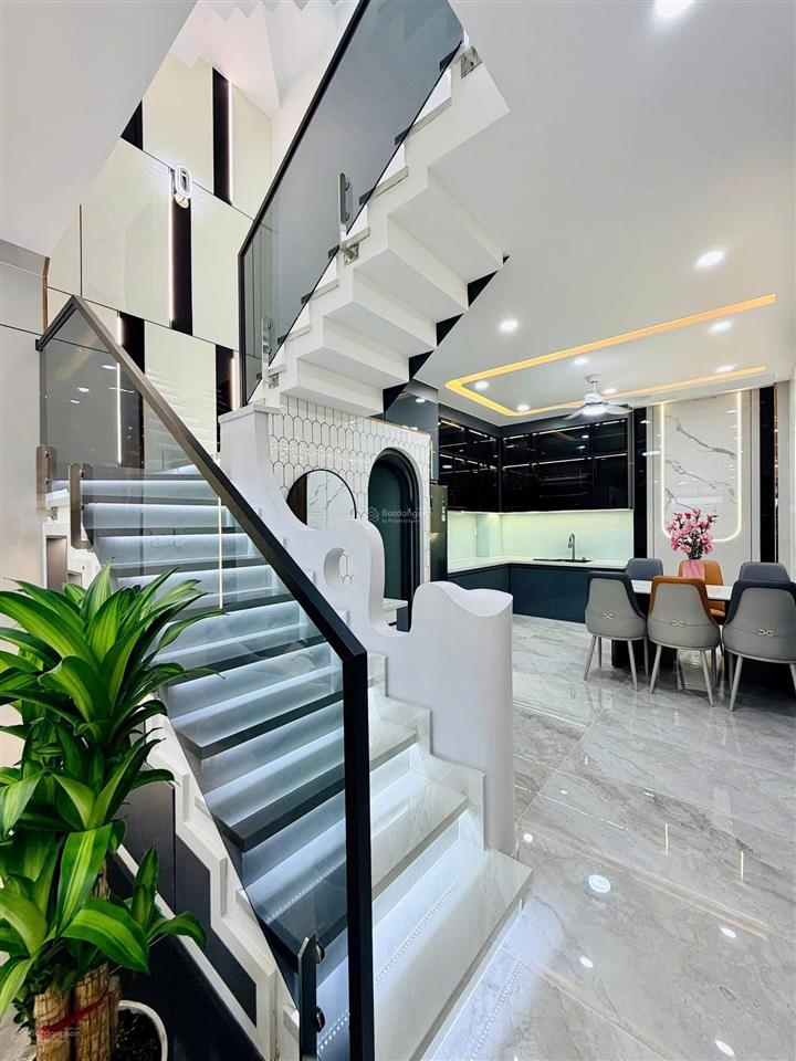 Chủ thiện chí bán nhà mới xây 1 trệt  2 lầu hxh phường 14 gò vấp giá 7,4 tỷ có thương lượng