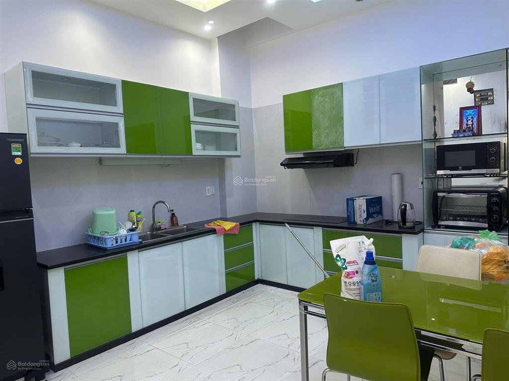 Bán nhà mặt phố dt 4x15 tại đường số 4, thuộc dương quảng hàm, 8,6 tỷ, 60m2, giá ưu đãi chỉ với