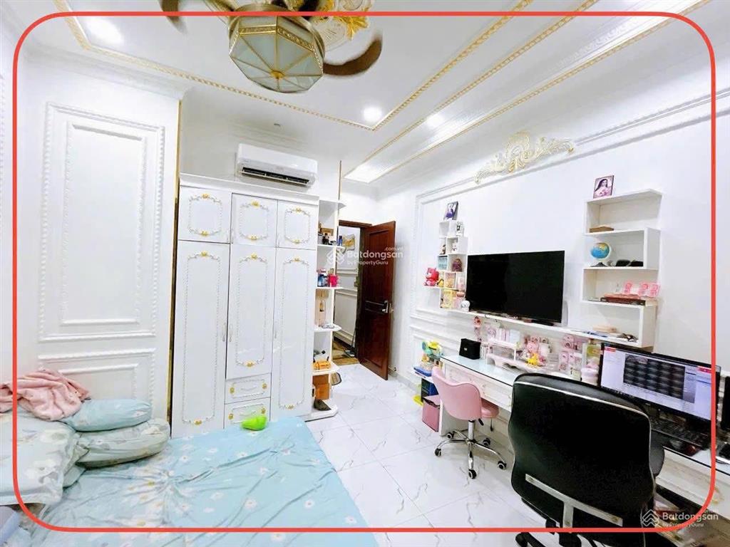 Bán gấp nhà mới 1 trệt 3 lầu hẻm xe tải gần aeon tân phú giá chỉ 9.9 tỷ