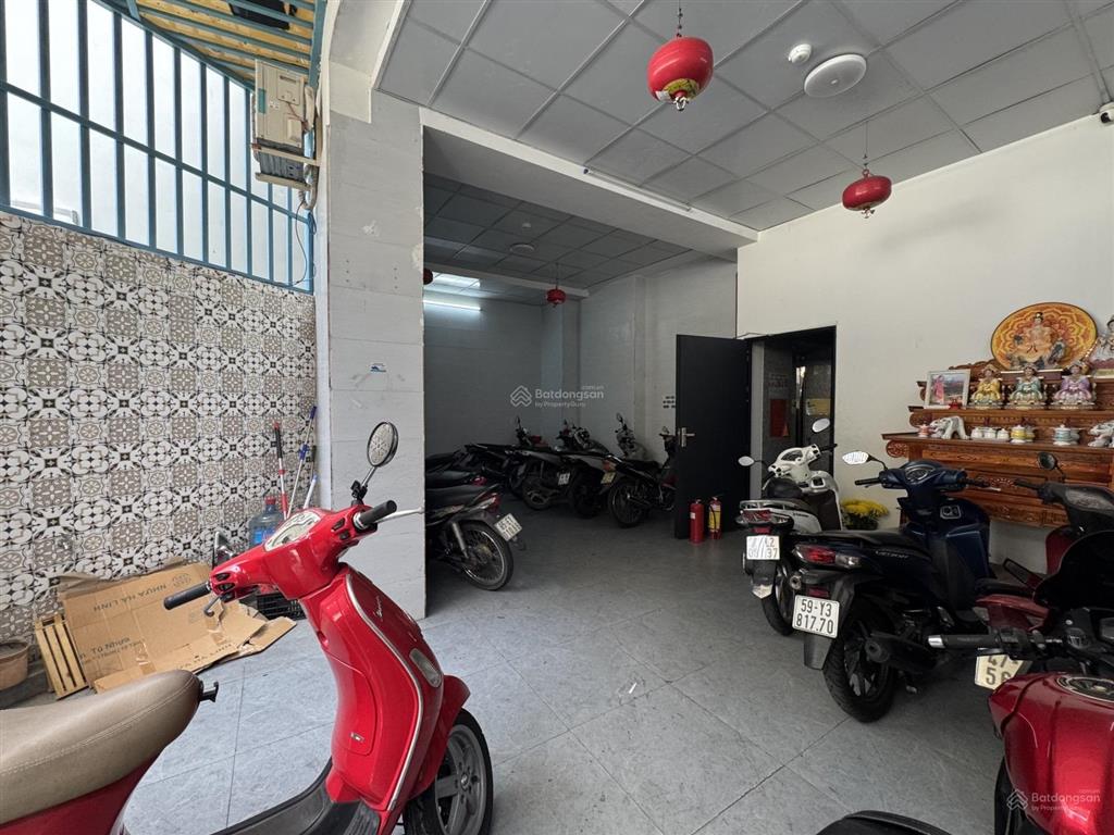 Căn hộ dịch vụ 16 phòng  tân kỳ tân quý  ngay aeon  dòng tiền 60 triệu/ tháng giá chỉ 11 tỷ