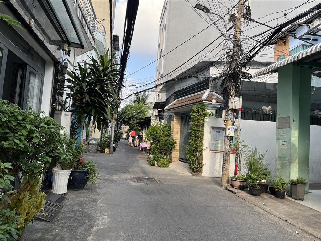 Bán gấp lô đất 98m2 hẻm nguyễn hữu tiến, giá chỉ 7,5 tỷ thương lượng.  0938 507 ***