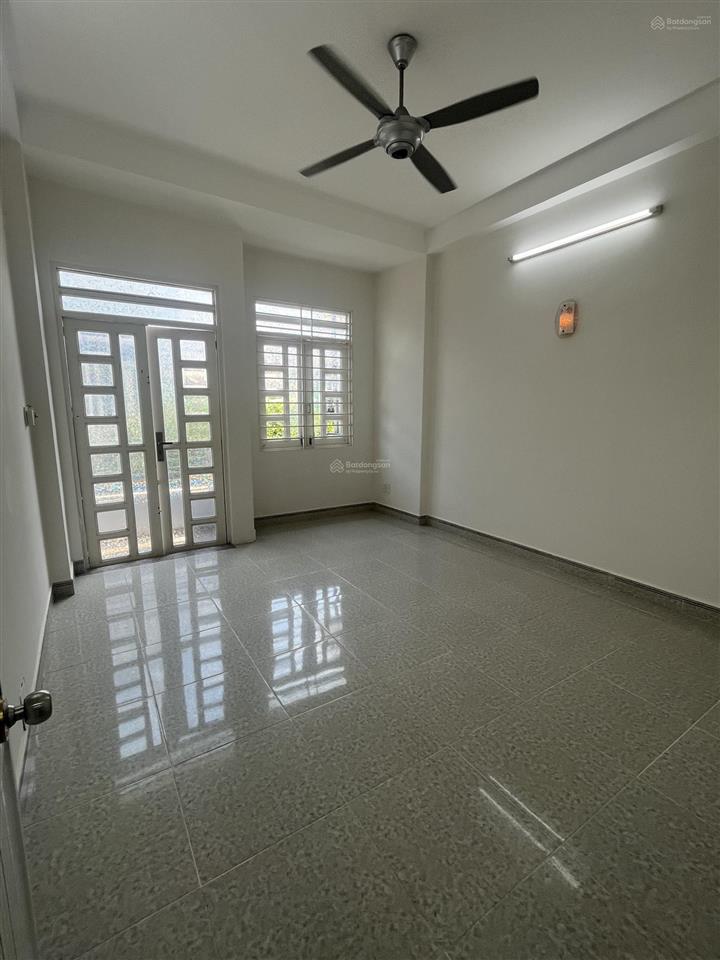 Căn hộ dịch vụ mặt tiền hồ văn long, 100m2, 15 phòng, giá 9.2 tỷ thương lượng