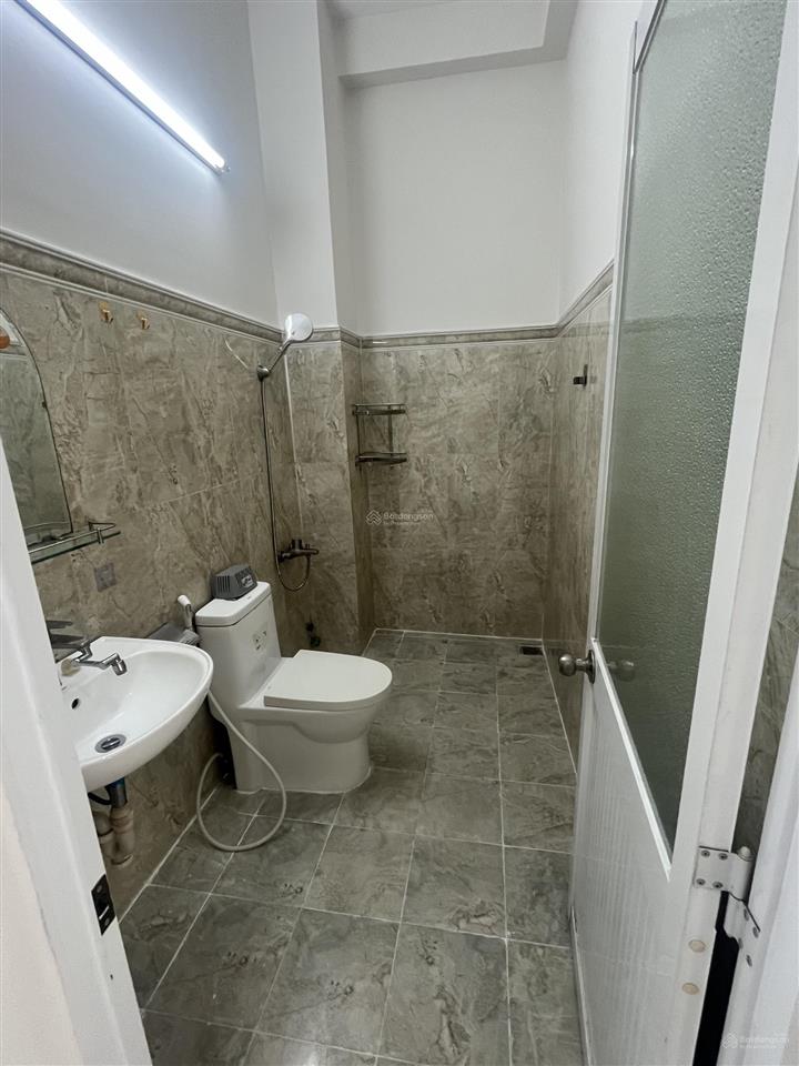 Căn hộ dịch vụ mặt tiền hồ văn long, 100m2, 15 phòng, giá 9.2 tỷ thương lượng