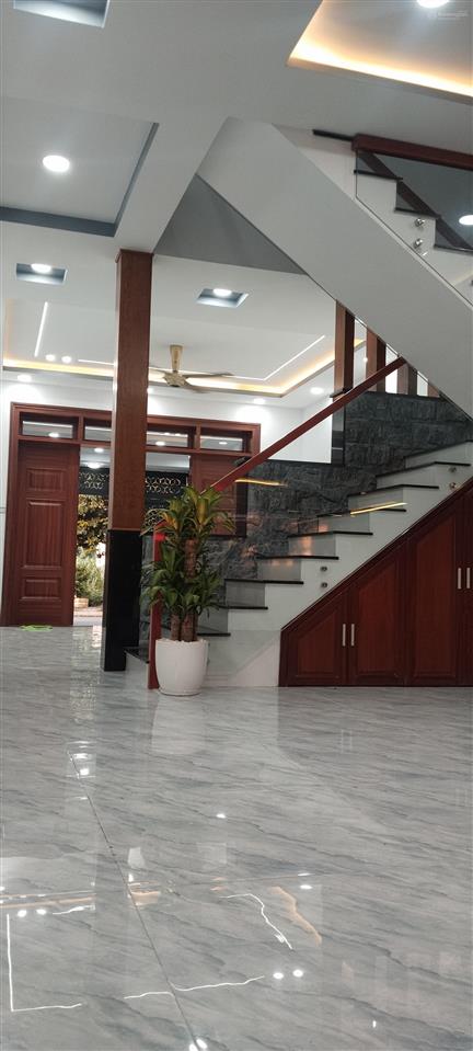 Bán nhà mặt tiền gần trần văn mười 5m x 22m đúc 1 lầu