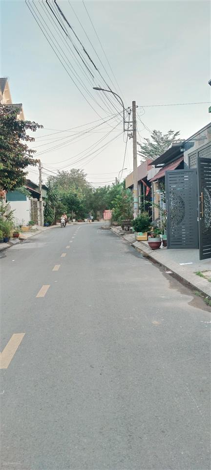 Bán nhà mặt tiền gần trần văn mười 5m x 22m đúc 1 lầu