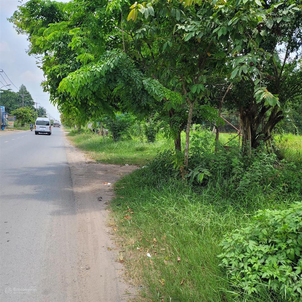 Bán đất 2 mặt tiền đường dương công khi diện tích đất, 2350m2, giá 47,9 tỷ