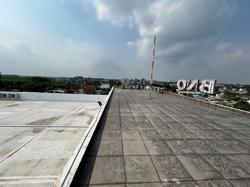 Cần bán nhà 2 mặt tiền tổng diện tích 873m2 đúc 6 tầng giá 49 tỷ