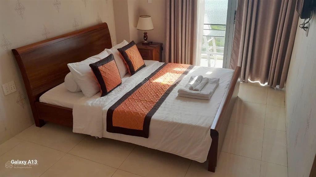 Cho thuê cụm biệt thự sinh thái khép kín 4200m2 giá 120 triệu/th