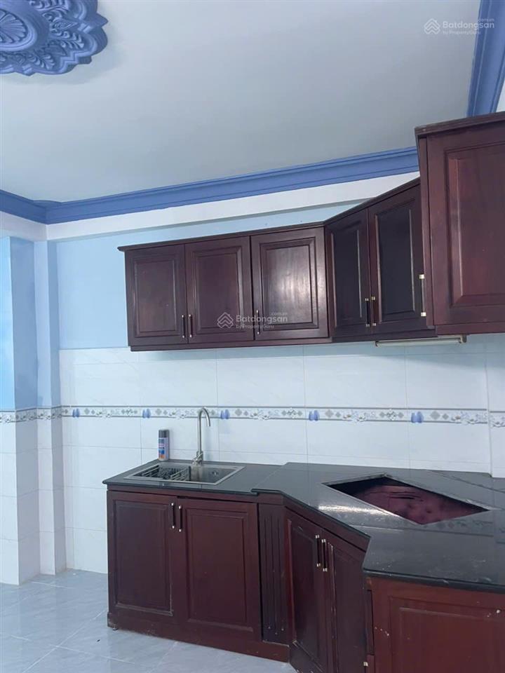 Cần bán gấp căn nhà p. đông hưng thuận, q. 12, dt 4m x 20m, 1 trệt, 1 lầu, giá 7,5 tỷ