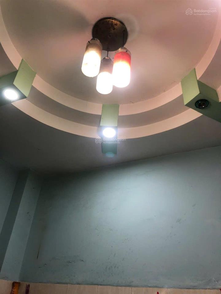 Cần bán gấp căn nhà tân xuân, hóc môn, dt 4m x 11m, 1 trệt, 1 lầu giá 1,9 tỷ