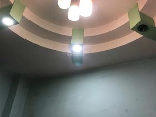 Cần bán gấp căn nhà tân xuân, hóc môn, dt 4m x 11m, 1 trệt, 1 lầu giá 2,35 tỷ