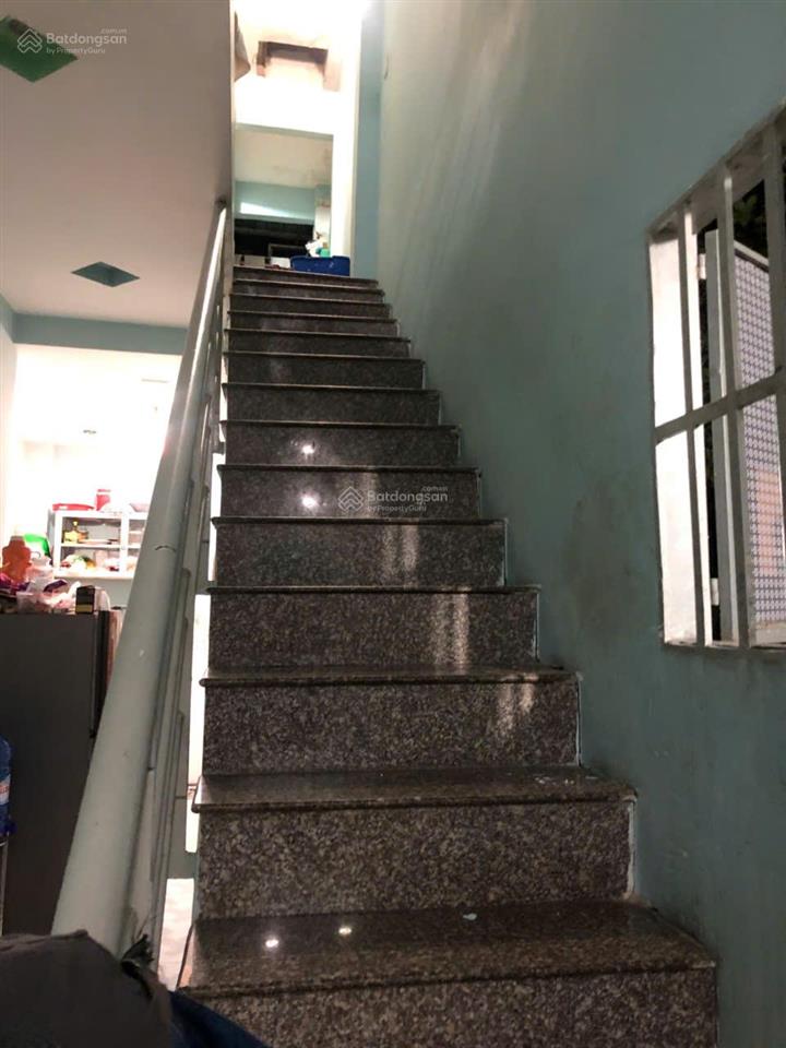 Cần bán gấp căn nhà tân xuân, hóc môn, dt 4m x 11m, 1 trệt, 1 lầu giá 1,9 tỷ