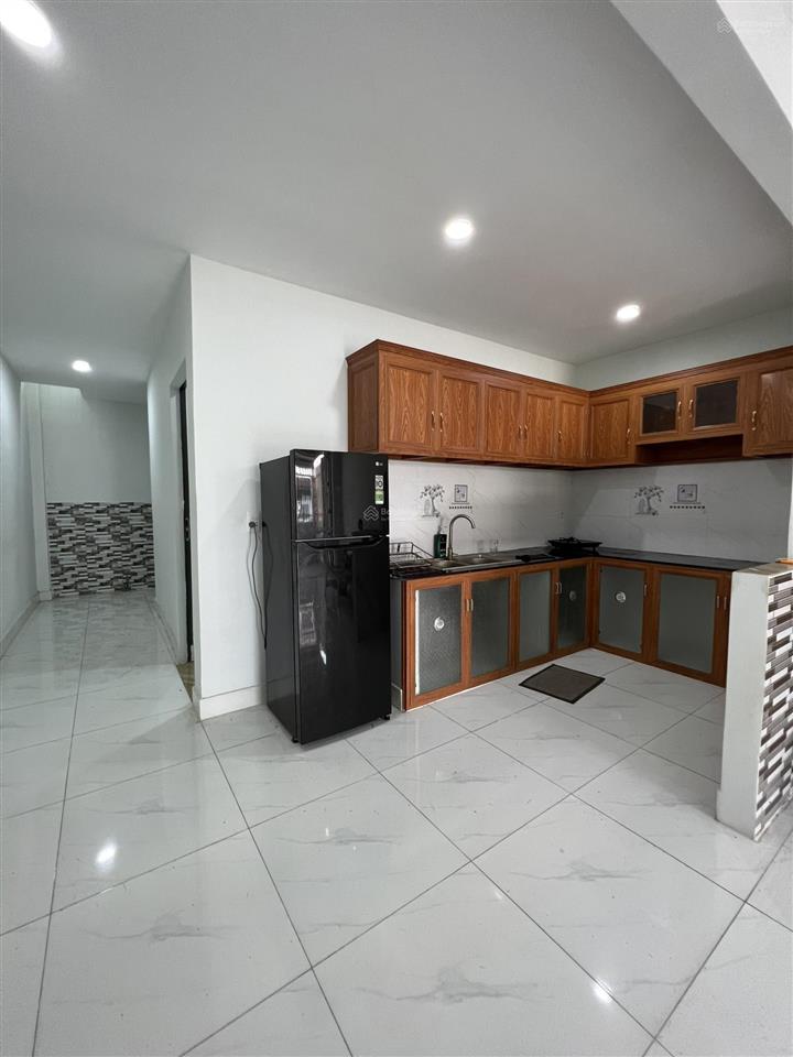 Cho thuê nhà cấp 4 gác suốt nguyên căn trong khu mỹ hạnh hoàng gia 5tr/75m2 nhà mới 100%