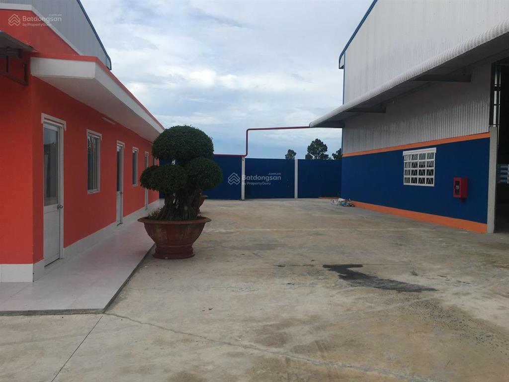 Cho thuê nhà xưởng đức hòa long an giá rẻ. tdt 8000m2 xd 4500m2