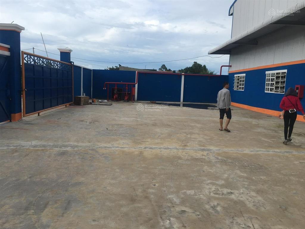 Cho thuê nhà xưởng đức hòa long an giá rẻ. tdt 8000m2 xd 4500m2