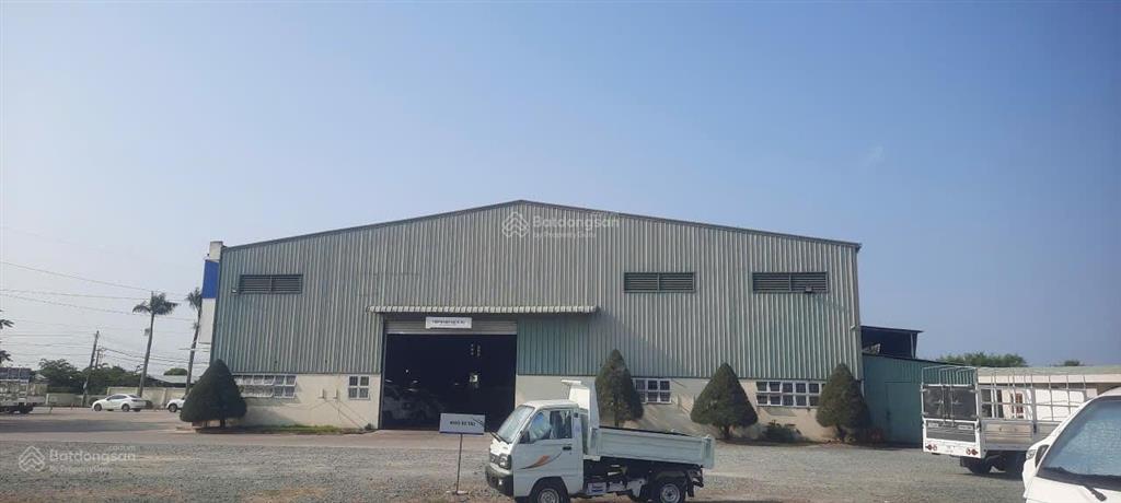 Cho thuê nhà xưởng mặt tiền ql 1a, bến lức long an, dtx 4500m2, tdt khuôn viên 14.000m2