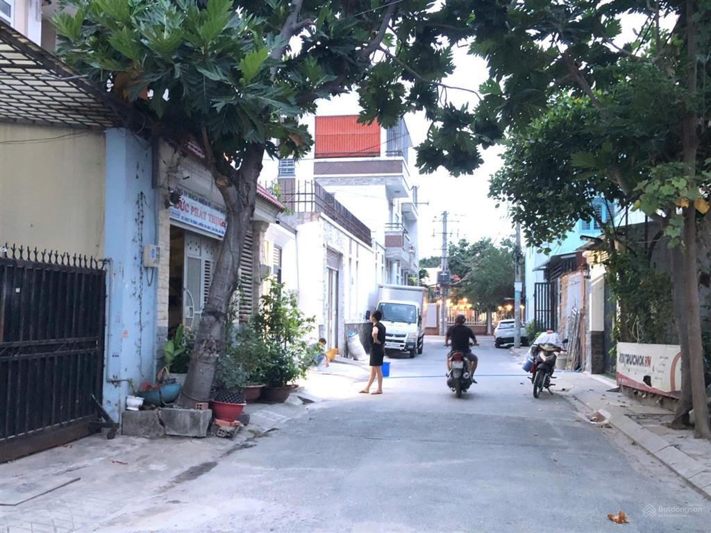 Bán nhà dt 5.8m x18m, shr, khu nhà lầu, đối diện quán cô chủ nhỏ, giá 4.7 tỷ tl. đường nhựa 7m,