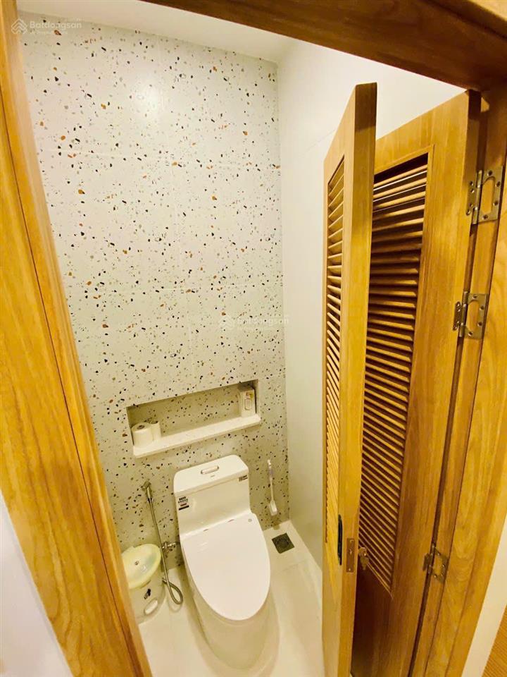 Nhà đẹp xã trung chánh, hóc môn, dt 4m x 15m, 1 trệt, 2 lầu, sân thượng, thiết kế hiện đại