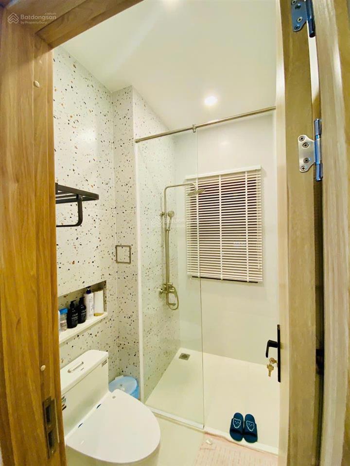 Nhà đẹp xã trung chánh, hóc môn, dt 4m x 15m, 1 trệt, 2 lầu, sân thượng, thiết kế hiện đại