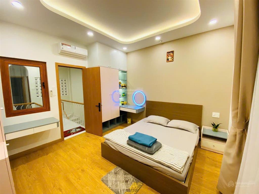 Nhà đẹp xã trung chánh, hóc môn, dt 4m x 15m, 1 trệt, 2 lầu, sân thượng, thiết kế hiện đại
