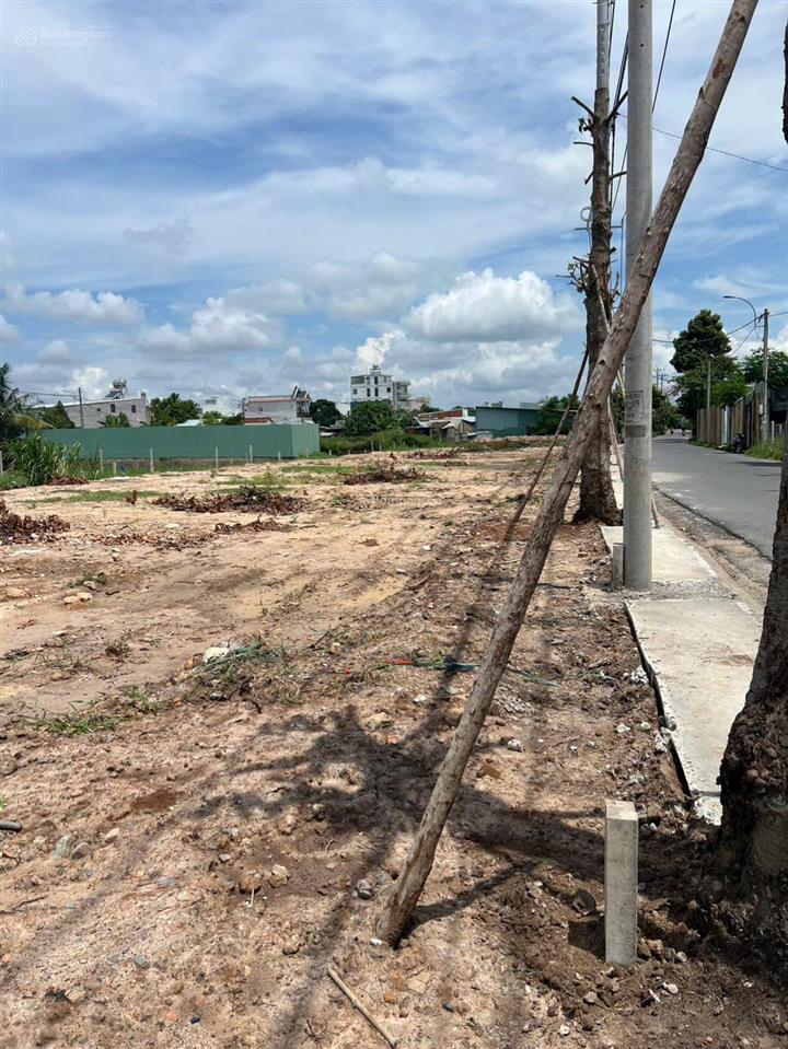 Đất thổ cư 8.6x20m ngay mặt tiền đường nhựa thông ra đường phan văn hớn, shr
