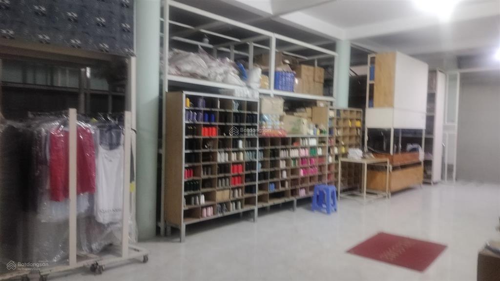 Cho thuê kho xưởng 1.300m2 một sẹc ngắn đường dương công khi tân hiệp hóc môn