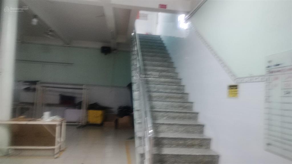 Cho thuê kho xưởng 1.300m2 một sẹc ngắn đường dương công khi tân hiệp hóc môn
