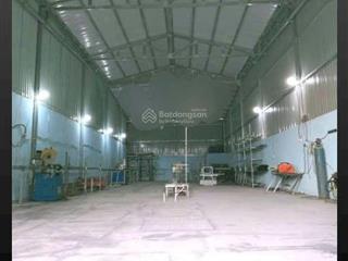 Cho thuê kho xưởng 260m2 mặt tiền đường tân thới nhì 8 hóc môn