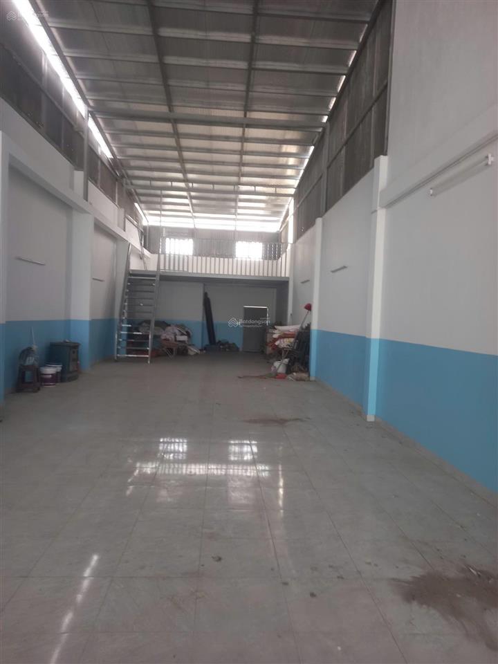 Cho thuê kho xưởng 280m2 mặt tiền đường dương công khi, hóc môn,diện tích 7 x 35 = 245m2 + 35m2 gác
