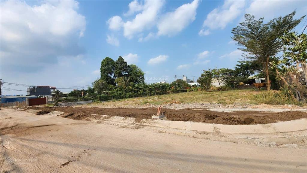 Bán lô đất thổ cư 84m2 đường bờ kênh xuân thới sơn 38 hóc môn