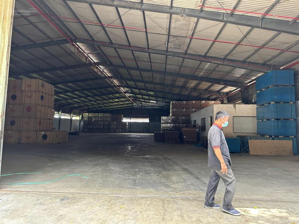 Cho thuê kho xưởng 1.200m2 mặt tiền đường hà duy phiên củ chi