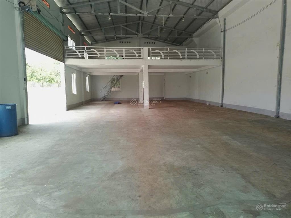 Cho thuê kho xưởng khuôn viên 650m2 một sẹc đường tỉnh lộ 8 hóa phú củ chi