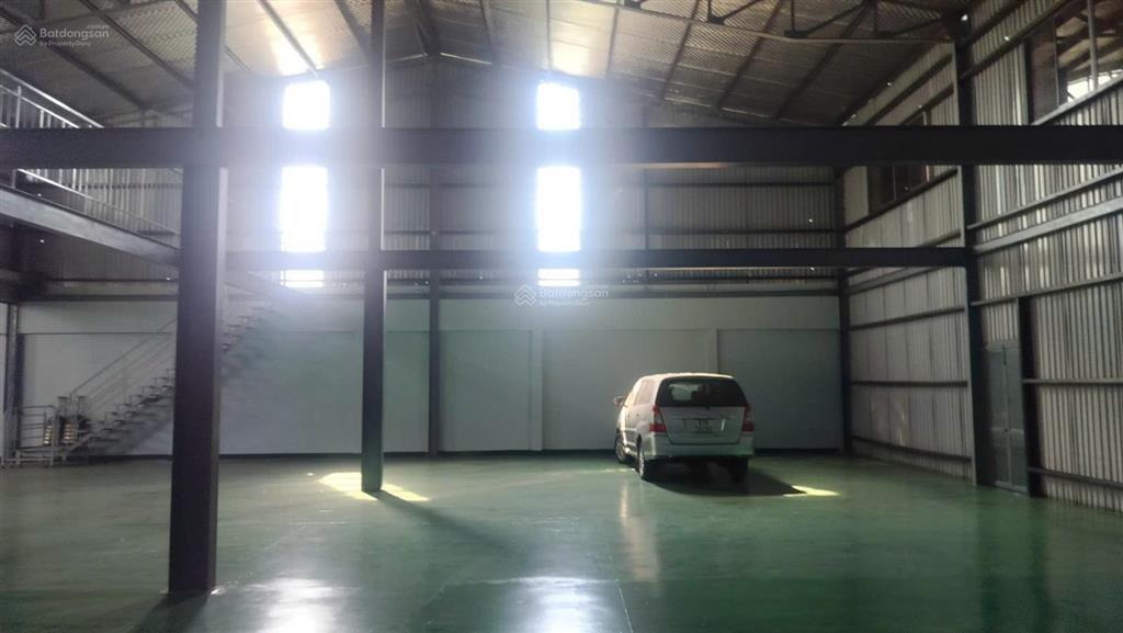 Cho thuê kho xưởng 1000m2 một sẹc đường lê lợi hóc môn