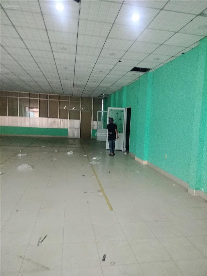 Cho thuê kho xưởng 500m2 đường trần văn mười hóc môn