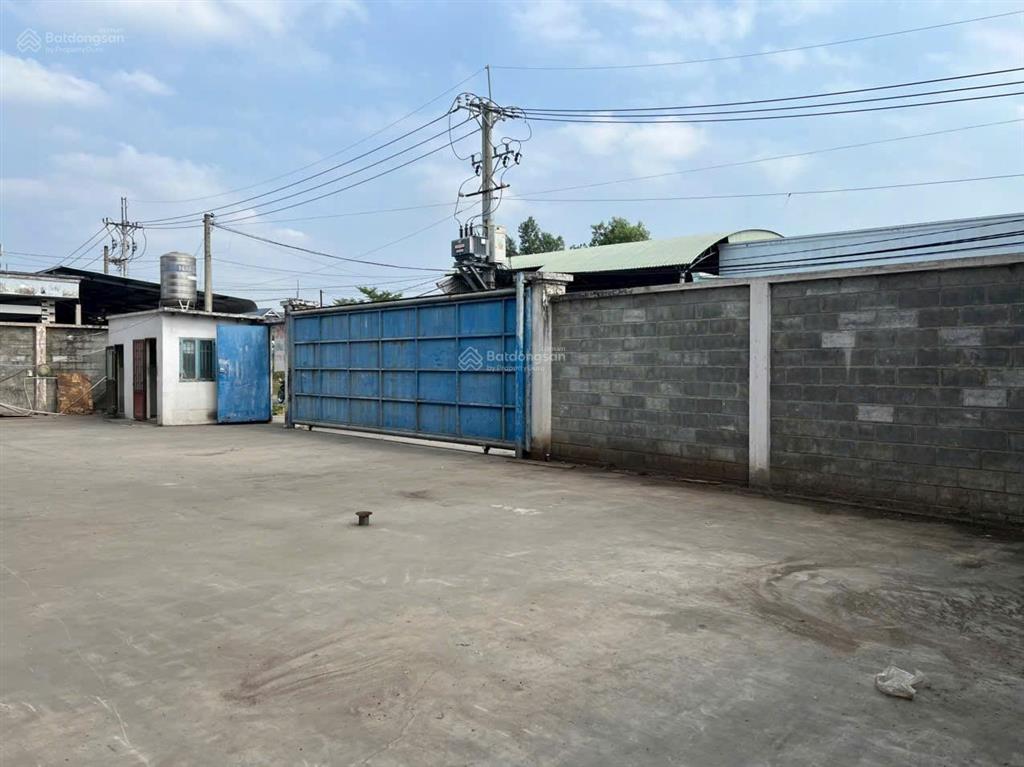 Cho thuê kho xưởng khuôn viên 900m2 đường trần văn chẩm củ chi