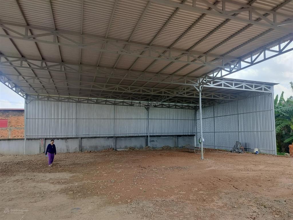 Cho thuê kho xưởng khuôn viên 3000m2 mặt tiền đường võ văn bích củ chi