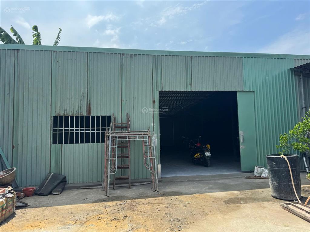Cho thuê kho xưởng 300m2 đường phạm thị giây hóc môn