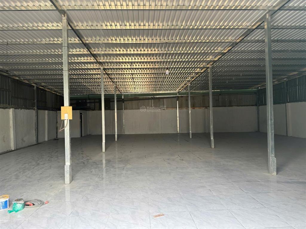 Cho thuê kho xưởng 300m2 đường phạm thị giây hóc môn