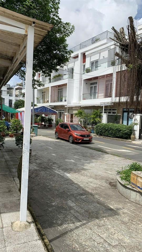 Bán nhà trong khu dân cư đạt gia tân xuân hóc môn diện tích 10.5 x 14.5m = 148m2