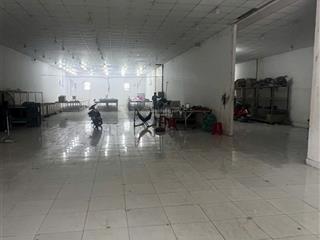 Cho thuê kho xưởng 600m2 mặt tiền đường tô ký hóc môn